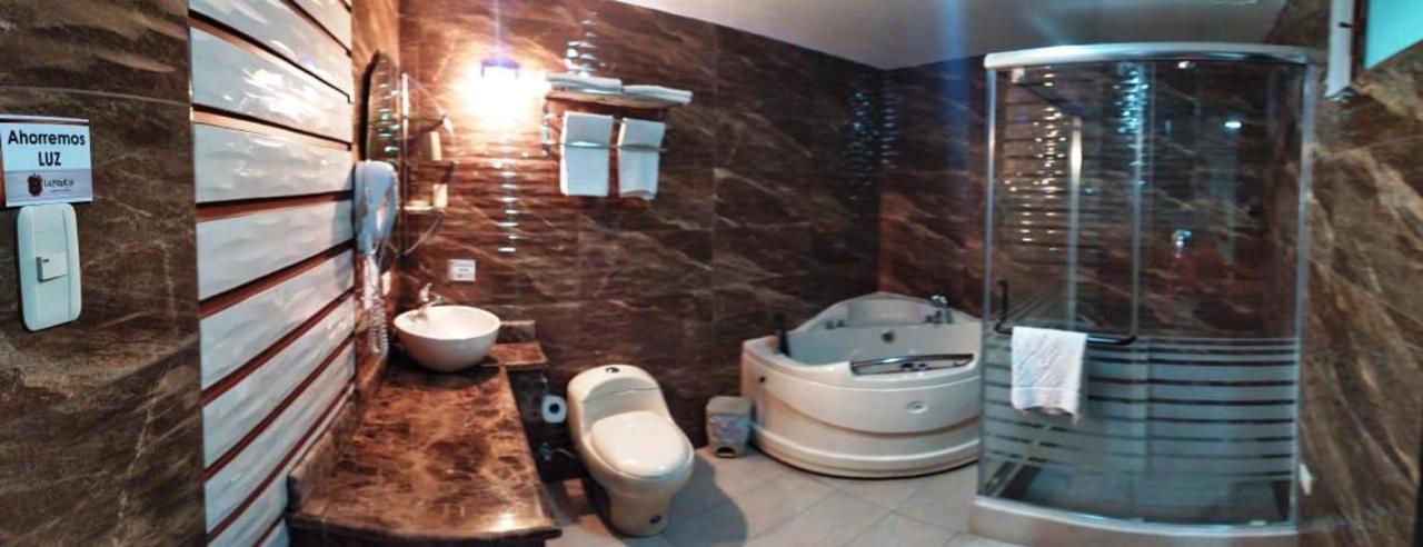 La Kapital Hotel Амбато Екстериор снимка